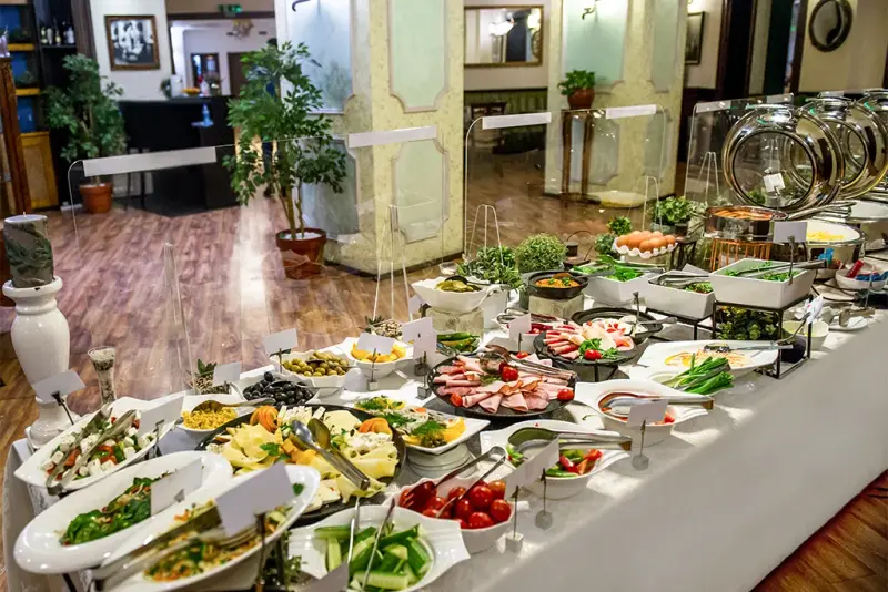 Restaurant nuntă București – Phoenicia Grand Hotel